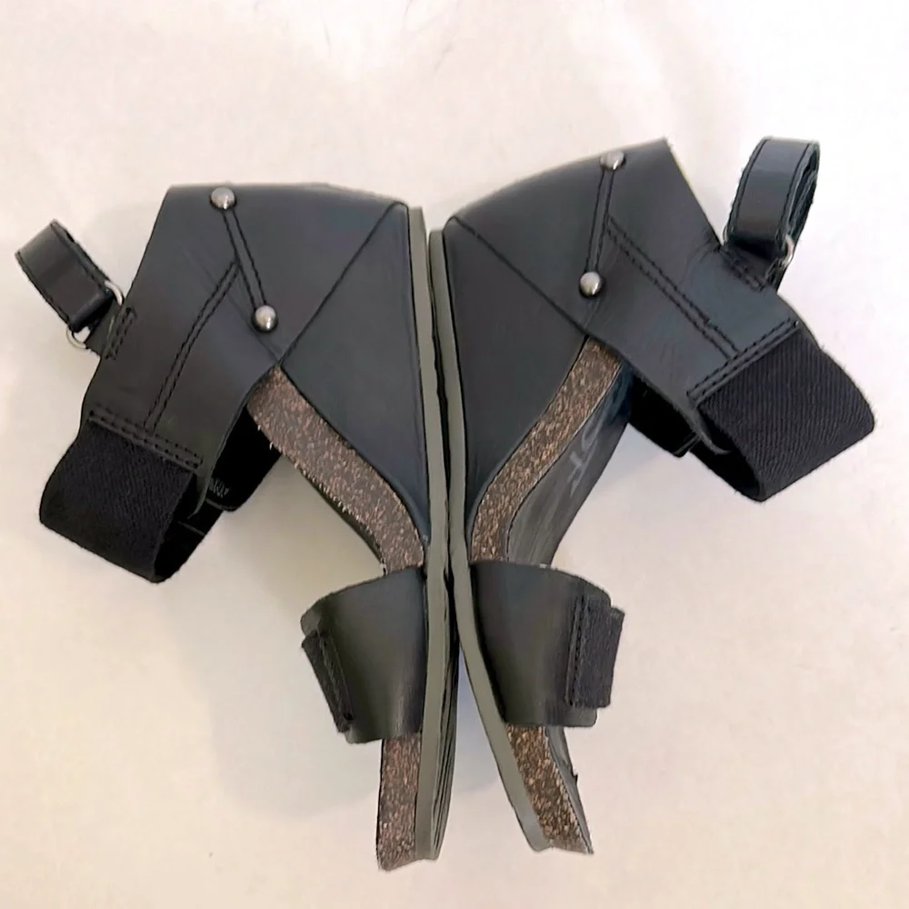 OTBT Black Wedge Sandals